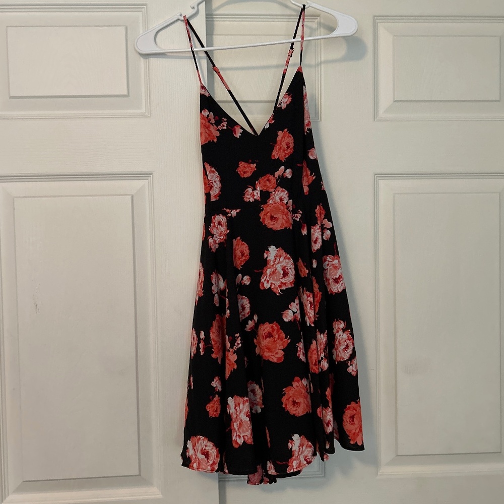 Forever 21 Short Pink & Black Floral V-Neck Strappy Back Dress Small